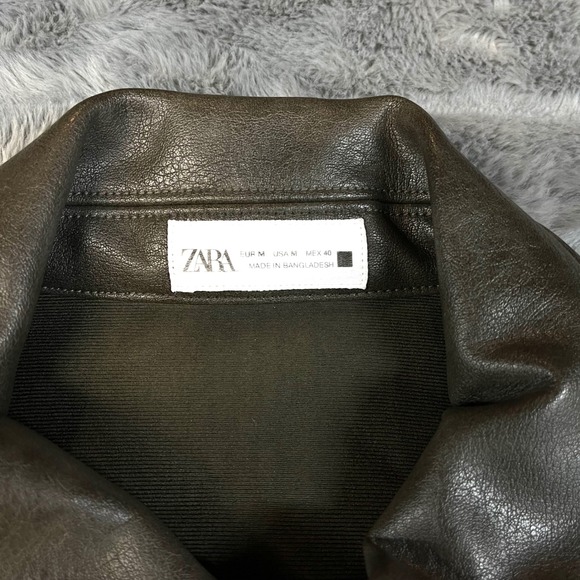 ZARA Men's Faux Leather Oversize Short Sleeve Zip Shirt Jacket Size Medium - Picture 3 of 7